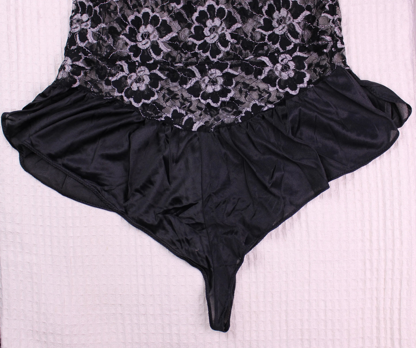 Vintage - Undercover Wear - Black Lace Teddy Bodysuit with a Ruffled Peplum Bottom - Size M