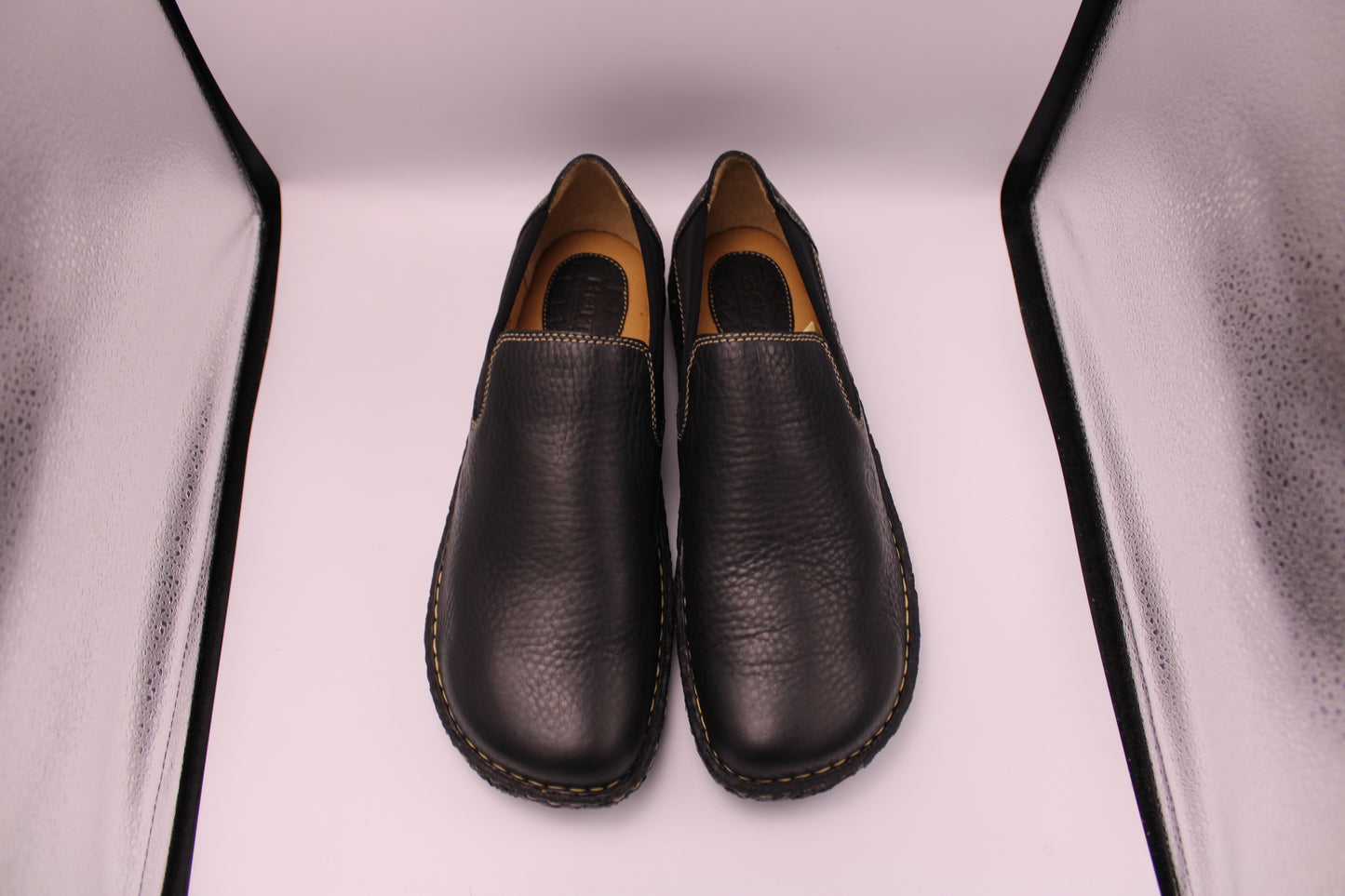 Born - Slip on - Size "11 M"