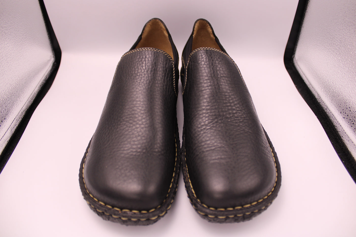 Born - Slip on - Size "11 M"