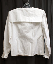 Load image into Gallery viewer, Vintage - Bryn Connelly Petite - Adorable Christmas Motif Embroidered Collar Cotton Blouse - Size 8 (Vintage See Measurements 15&quot; Shoulders)