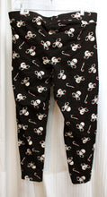 Load image into Gallery viewer, Torrid - Xmas &quot;Skull Candy&quot; Skull &amp; Candy Cane Cross Bones Leggings - Size 2 (Torrid Sizing = 2X  18/20)