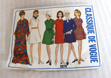 Load image into Gallery viewer, Vintage - Classique De Vogue (French/German Instructions) 2078 Size 38(French) 86 CM Bust - Dress