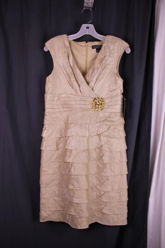 Jessica Howard - Tiered Cap-Sleeve Dress - Size "10P"