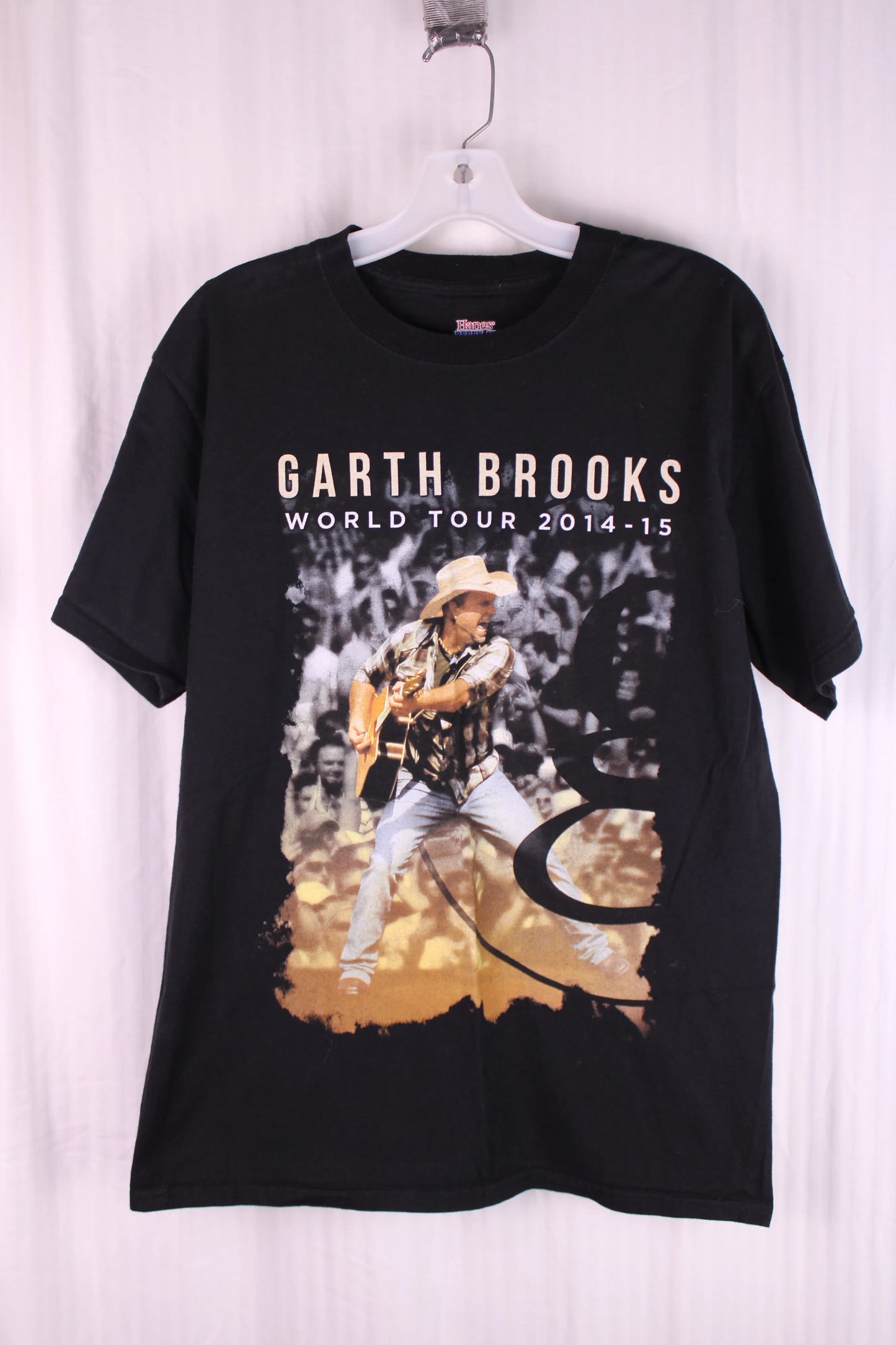 Hanes Beefy T - Garth Brooks World Tour 2014-15 T-Shirt - Size Medium
