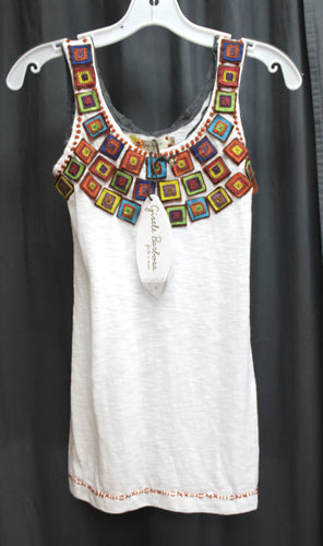 Gisele Barbosa, Feito A Mao (Handmade) - White Tank Top w/ Applique & Embroidery - Size 38 (US 4 / S) (w/ Tag)