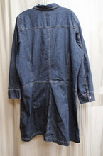 Load image into Gallery viewer, Levi&#39;s - Chambray Weight Denim, Long Sleeve Midi, Snap Front Shirt Dress - Size 3X (w/ Tag)