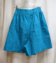 Load image into Gallery viewer, Vintage - Abernathy Sport - High Waisted Elastic Wide Leg Shorts _ Size M