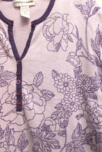 Load image into Gallery viewer, Cathy Daniels - Lavender &amp; Purple Floral, V-Neck 3/4th Sleeve Pullover Sweater - Size M