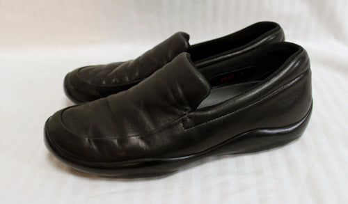 Prada - Black Leather Driving Loafers #0920 - Size Euro 39 (US 8)