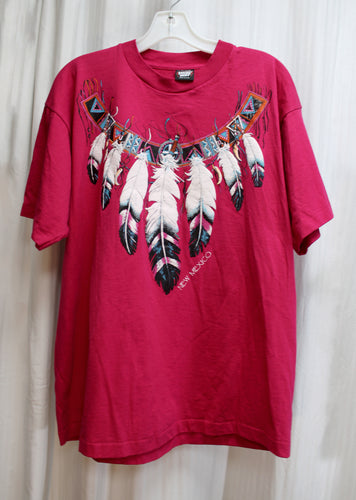 Vintage 90's - New Mexico, Southwest / Native American Feathers & beads Magenta T-Shirt - Size XL
