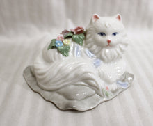 Load image into Gallery viewer, Enesco - Ceramic Cat w/ Flowers on Pillow (Musical )