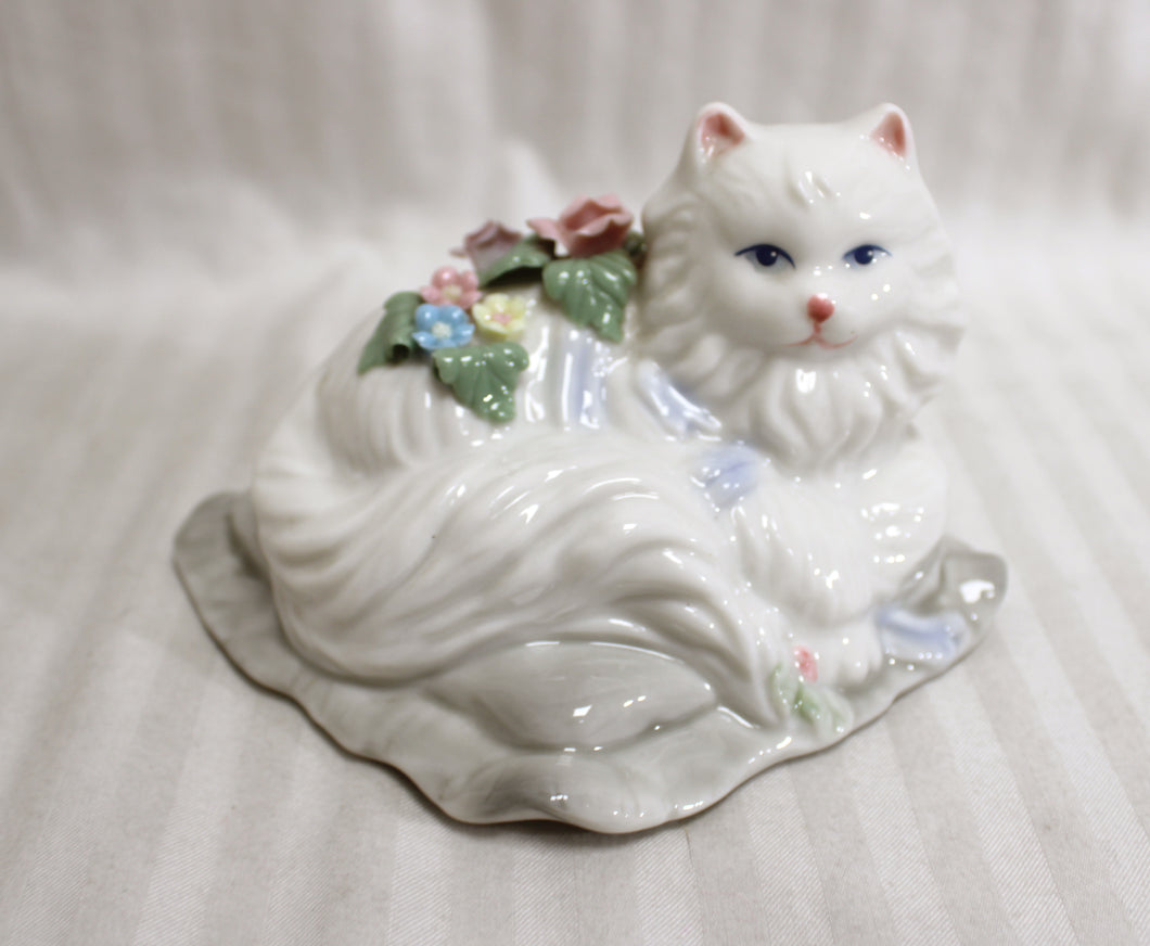 Enesco - Ceramic Cat w/ Flowers on Pillow (Musical )