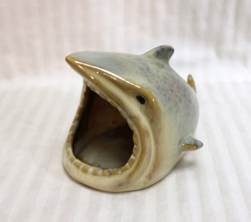 Beachcombers Int'l - Ceramic Shark Trinket/Soap Dish - 4.25