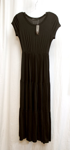 Brit & Bri - Black Short Sleeve Lightweight Tiered Skirt Maxi Dress - Size S (W/ Tag)