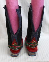Load image into Gallery viewer, Handmade Tibetan Bhutan Felt Embroidered Boots - Approx Size 5 (See Measurements)