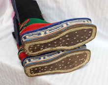 Load image into Gallery viewer, Handmade Tibetan Bhutan Felt Embroidered Boots - Approx Size 5 (See Measurements)
