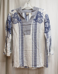 Chico's - 3/4th Sleeve Lightweight Striped & Embroidered Tunic Top - Size 0P (Small/4)