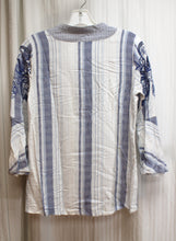 Load image into Gallery viewer, Chico&#39;s - 3/4th Sleeve Lightweight Striped &amp; Embroidered Tunic Top - Size 0P (Small/4)