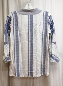 Chico's - 3/4th Sleeve Lightweight Striped & Embroidered Tunic Top - Size 0P (Small/4)