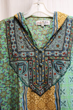 Load image into Gallery viewer, Label Ritu Kumar - Lightweight, Hooded 1/2 Sleeve Embroidered Bohemian Print Tunic Top - Size 4