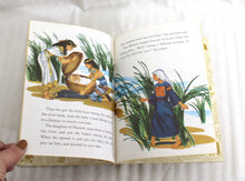 Load image into Gallery viewer, Vintage 1971 -  Little Golden Book - Bible Stories of Boys and Girls