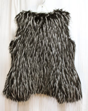 Load image into Gallery viewer, Nicole Miller - Black &amp; White Faux Fur Vest w/ Pockets - Size XS