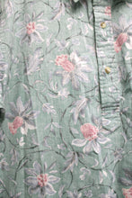 Load image into Gallery viewer, Men&#39;s Vintage - Liberty House, Ono &amp; Co. - Short Sleeve Tropical Floral 3 Button Popover Shirt - Size M