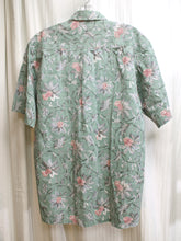 Load image into Gallery viewer, Men&#39;s Vintage - Liberty House, Ono &amp; Co. - Short Sleeve Tropical Floral 3 Button Popover Shirt - Size M