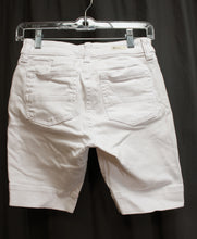 Load image into Gallery viewer, Kut From the Kloth - White &quot;Natalie&quot; Denim Bermuda Shorts - Size 0 PETITE