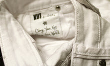 Load image into Gallery viewer, Kut From the Kloth - White &quot;Natalie&quot; Denim Bermuda Shorts - Size 0 PETITE