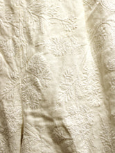 Load image into Gallery viewer, Joie - White on Cream Floral Embroidered Linen Shorts - Size 4
