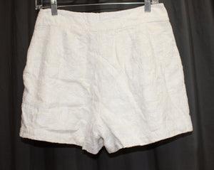 Joie - White on Cream Floral Embroidered Linen Shorts - Size 4