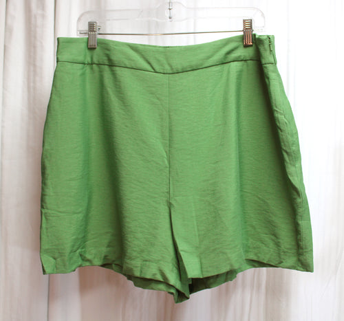 Leith - Green Flat Front Short - Size L