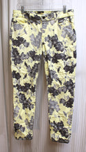 Load image into Gallery viewer, DKNY Jeans - Pale Yellow w/ Gray &amp; Black Floral Print, Denim Jegging Jeans - Size 10