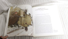 Load image into Gallery viewer, Vintage 1998 - Impressionists in Winter- Effets de Neige - Phillip Wilson - Softback Book