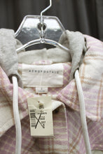 Load image into Gallery viewer, Aeropostale - Cream, Lavender &amp; Brown Plaid Flannel Cropped Jacket w/ Hood - Size S
