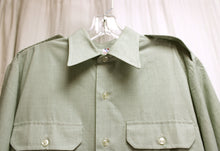 Load image into Gallery viewer, Vintage Men&#39;s Flying Cross - Light Sage Green Broadcloth Button Tab Epaulet Long Sleeve Shirt - Size 15 (M)