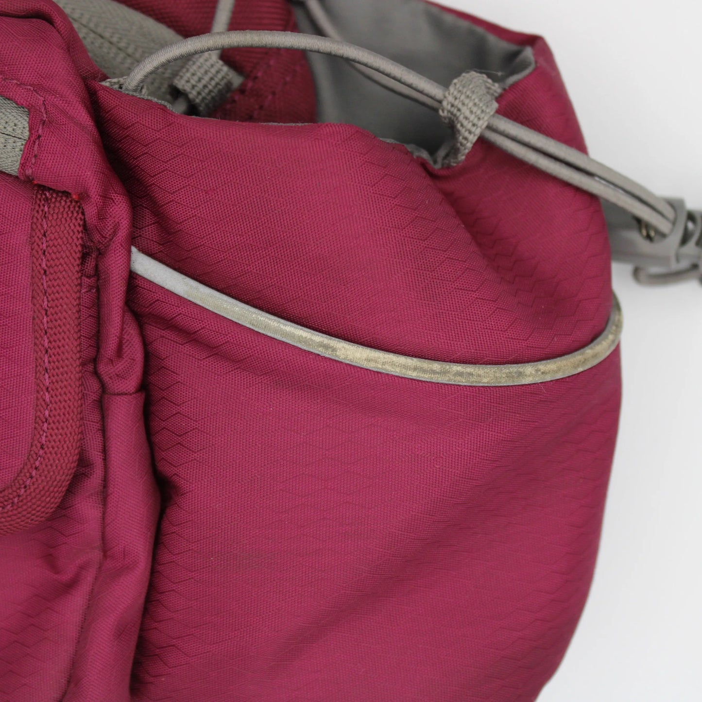 Outdoor Products - Magenta Marilyn 1.9 Liter Fanny Pack