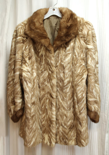 Vintage - Layered Mink Fur (Pattern) Coat - See Measurements 16