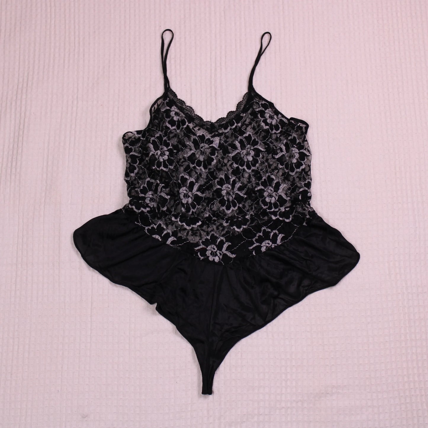Vintage - Undercover Wear - Black Lace Teddy Bodysuit with a Ruffled Peplum Bottom - Size M