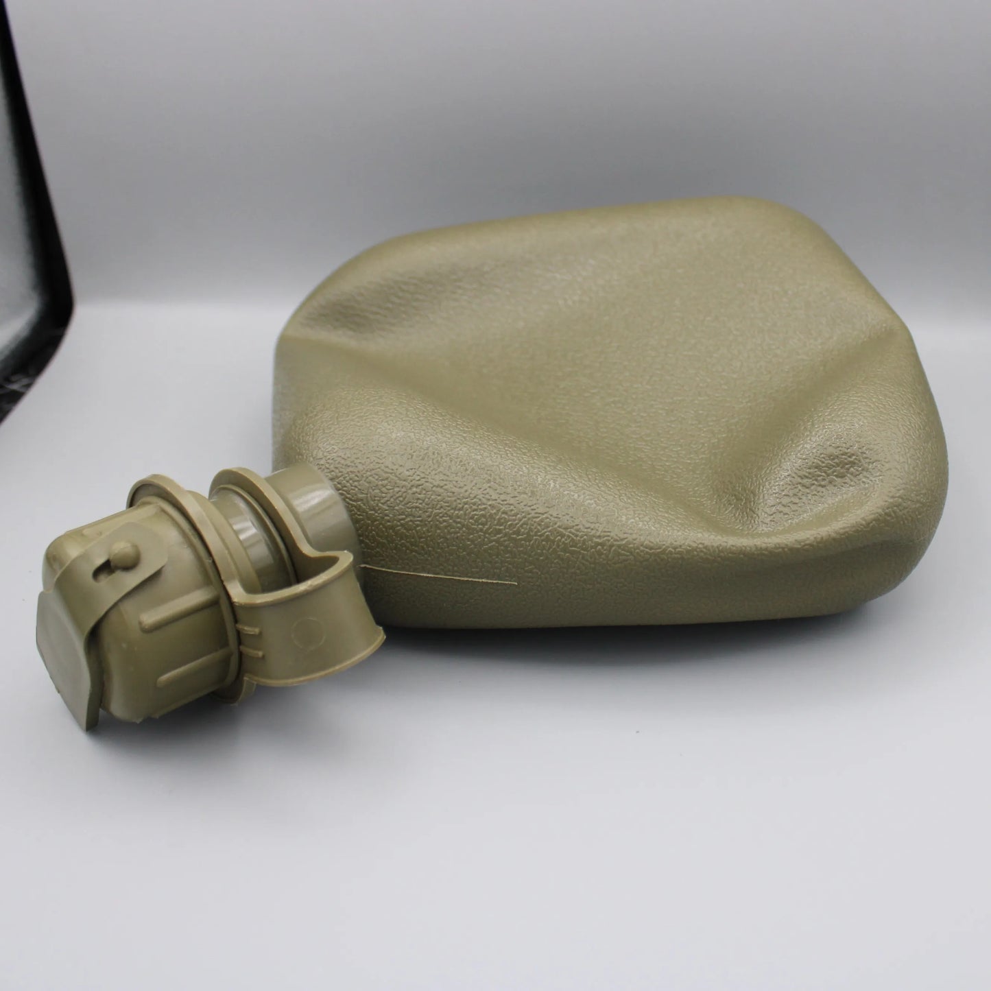 US Military 2-Quart Water Canteen and Cover