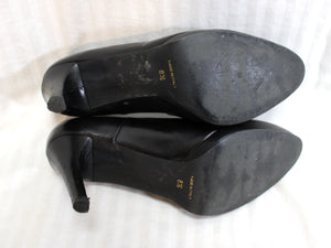 Vintage - Carisma (Italy) - Black Leather Pumps w/ Fur Spiral Rosette Pom Poms - Size 8.5