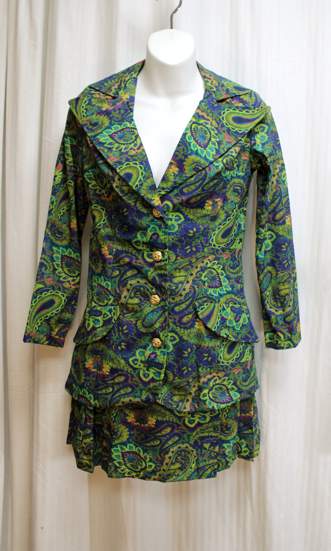 Vintage 60's/70's - Colorful Paisley Jacket & Matching Mini Skirt - See Measurements 21.5