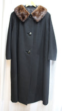 Load image into Gallery viewer, Vintage - Black Coat w/ Brown Fur Collar - Size M (Approx, See Measurements)