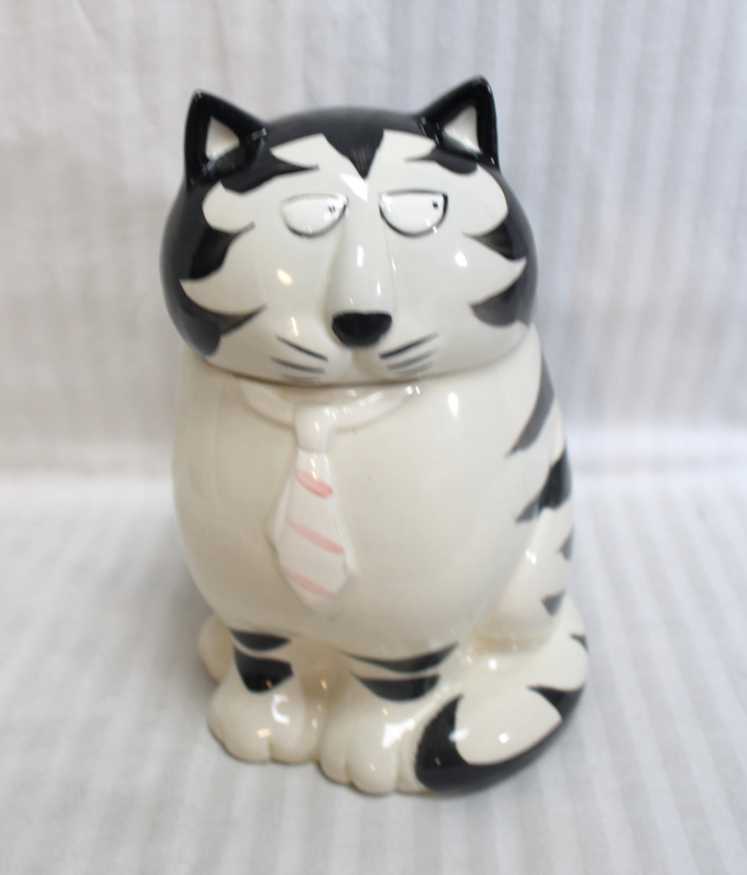 Vintage - Takahashi (San Francisco) - Hand Painted Ceramic Cat w/ Neck Tie - Cookie Jar - 8.75