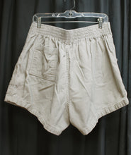 Load image into Gallery viewer, Men&#39;s Vintage - Towncraft - Light Gray Corduroy Surfer Style Shorts - Size 42 (See Measurements)