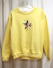 Load image into Gallery viewer, Country Store Catalog - Yellow &quot;Star Daisies&quot; Americana Applique &amp; Embroidered Double Inset Collar Pullover Sweatshirt - Size M