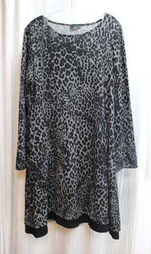 Lisa Bayne - Black & Gray Leopard Print Wide Neck Sweater Swing Dress - Size L