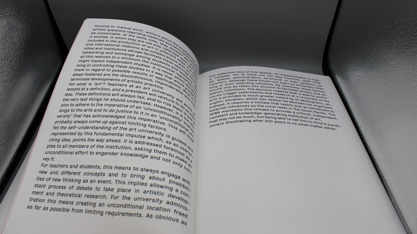 University of Fine Arts Hamburg - Art Liberates Itself Hardcover