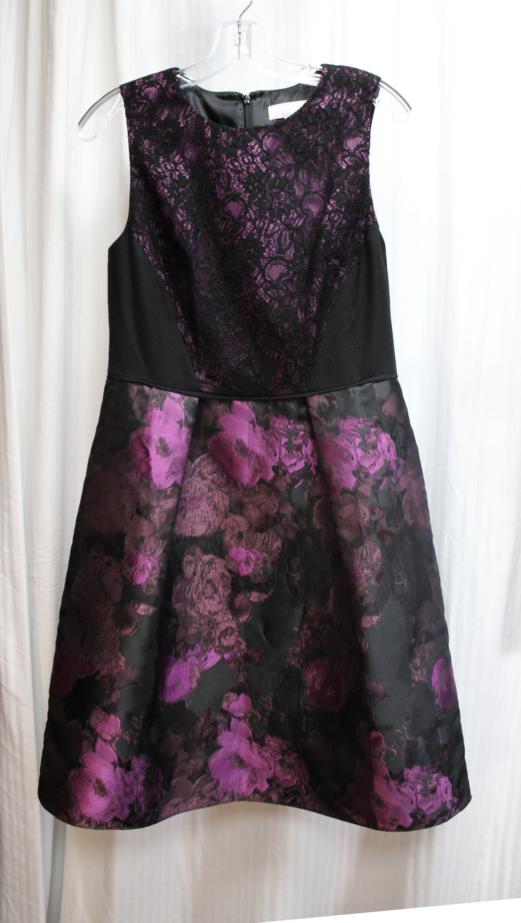Vintage - Lovely by Adrianna Papell - Sleeveless Black Lace Over Purple Bodice w/ Jacquard Skirt Cocktail Dress - Size 8